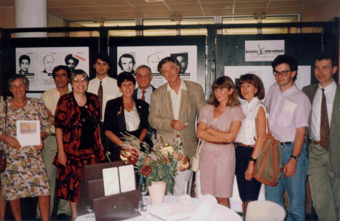 05/09/1991 : folon et des membres d'Amnesty International MELUN (groupe 165)